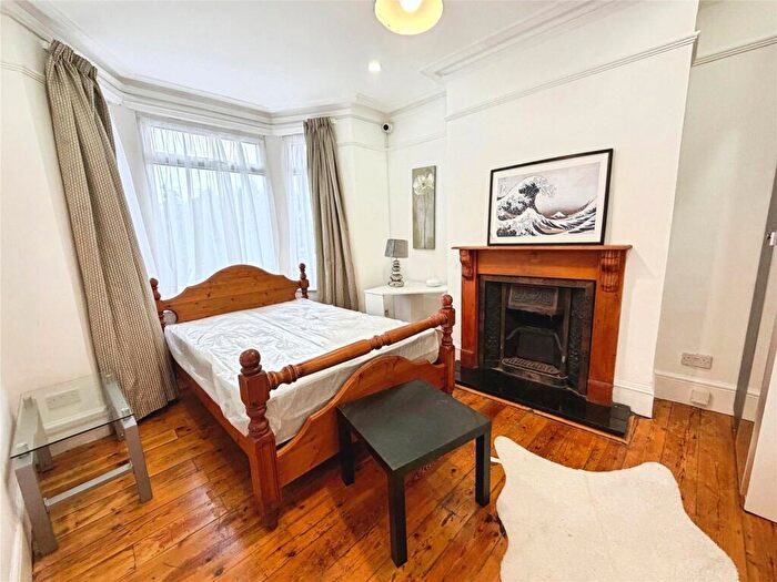 1 Bedroom Terraced House To Rent In Rochester Street, Chatham, Kent, ME4