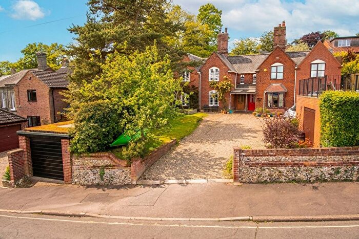 4 Bedroom Semi-detached House For Sale In Heathside Road, Thorpe Hamlet, Norwich, NR1