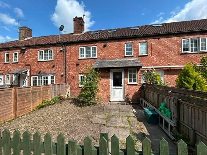 4 Bedroom Terraced House To Rent In Newbury, Berkshire, RG14