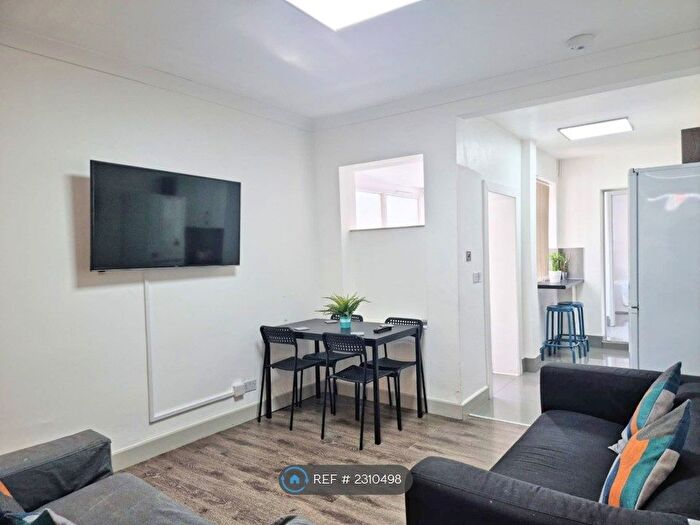 4 Bedroom Terraced House To Rent In Harborne Park Road, Birmingham, B17