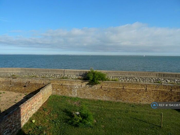2 Bedroom Flat To Rent In Marine Parade, Sheerness, ME12