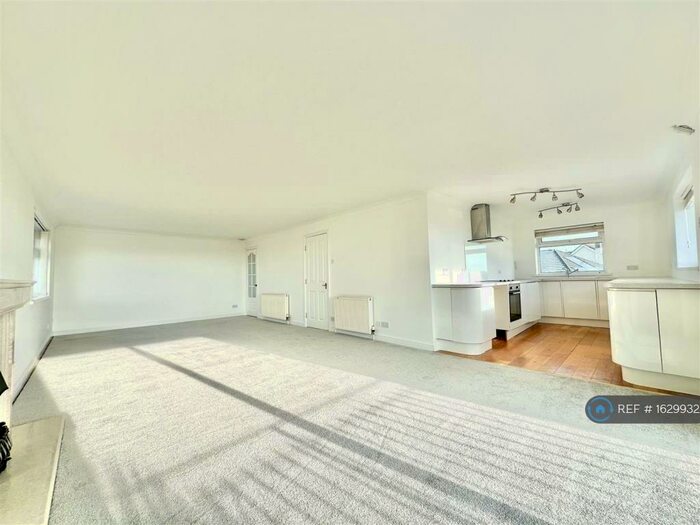 2 Bedroom Maisonette To Rent In St Edward Gardens, Plymouth, PL6