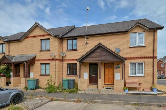 2 Bedroom Terraced House To Rent In Pineview Drive, Newport, PO30