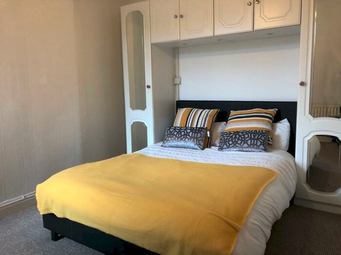 1 Bedroom End Of Terrace House To Rent In Milligan Road, Leicester, LE2