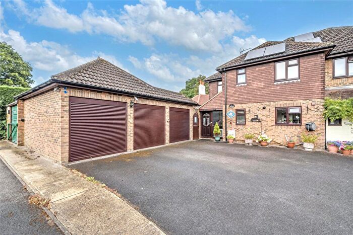 3 Bedroom Semi-Detached House For Sale In Burnt Common Lane, Ripley, Surrey, GU23