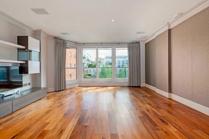 2 Bedroom Apartment To Rent In Hodford Road, London, NW11