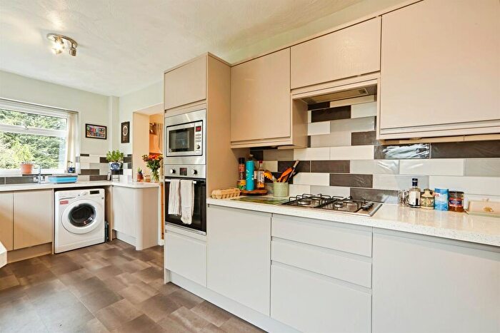 2 Bedroom Semi-Detached House For Sale In Woodnook Drive, Leeds, LS16