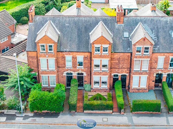 5 Bedroom Town House For Sale In London Road, Retford, DN22
