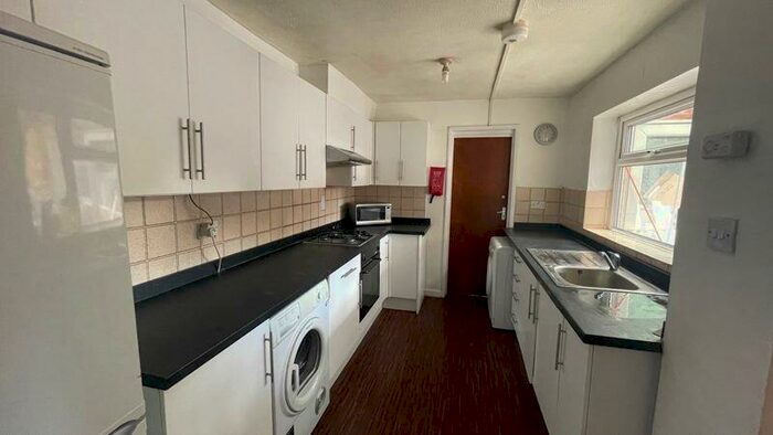 5 Bedroom House Of Multiple Occupation To Rent In Swenson Avenue, Nottingham, NG7