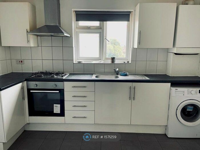 3 Bedroom Flat To Rent In Craven Park Road, London, NW10