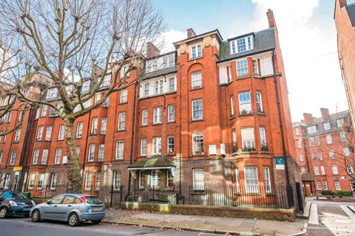 1 Bedroom Apartment For Sale In Peabody Estate, Rodney Road, London, SE17