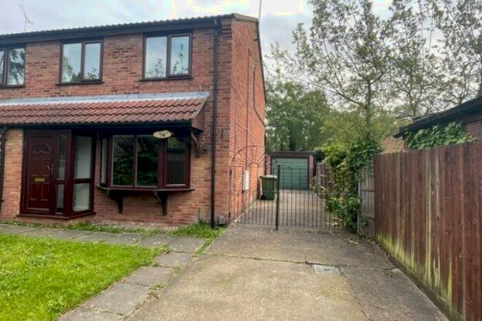 3 Bedroom Semi-Detached House To Rent In Woodvale Close, Lincoln, LN6