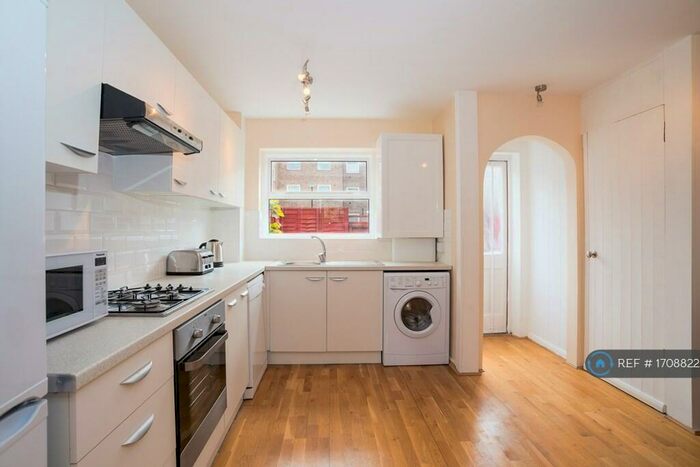4 Bedroom End Of Terrace House To Rent In Belmore Lane, London, N7