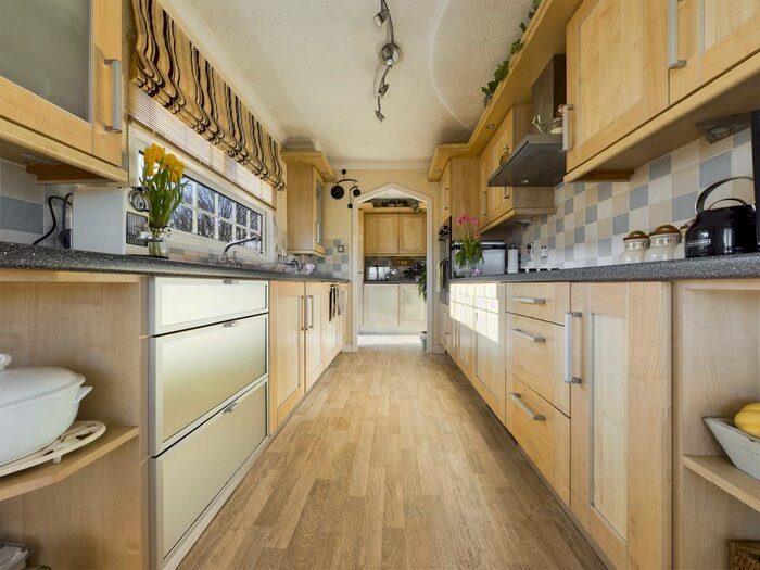 2 Bedroom Park Home For Sale In Woodlands Park Homes, Dowles Road