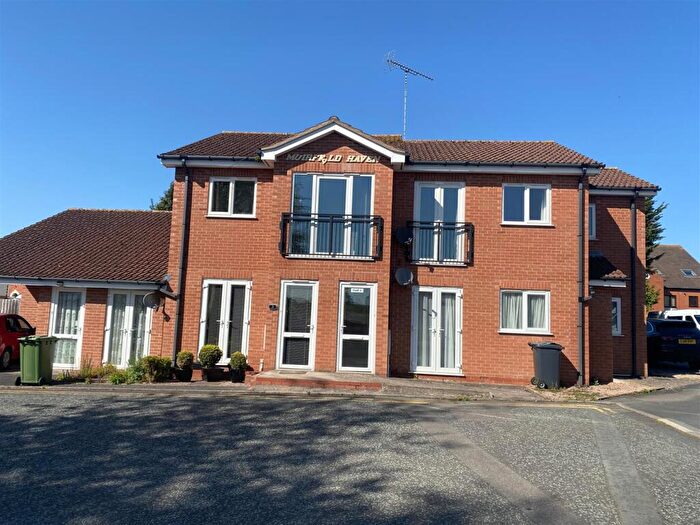 2 Bedroom Flat For Sale In St Michaels Close, DY13