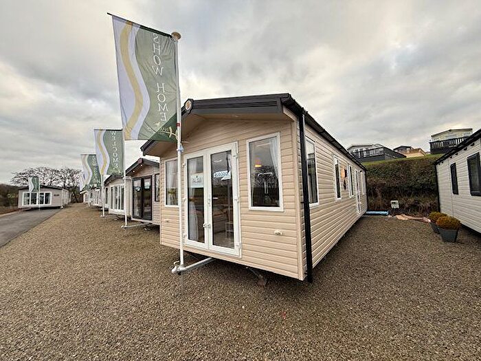 2 Bedroom Mobile/park Home For Sale In Holms Farm Road, Dalrymple, Ayr, KA6