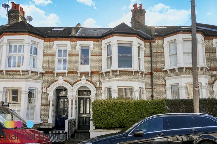 2 Bedroom Flat To Rent In Lavender Hill, London, SW11