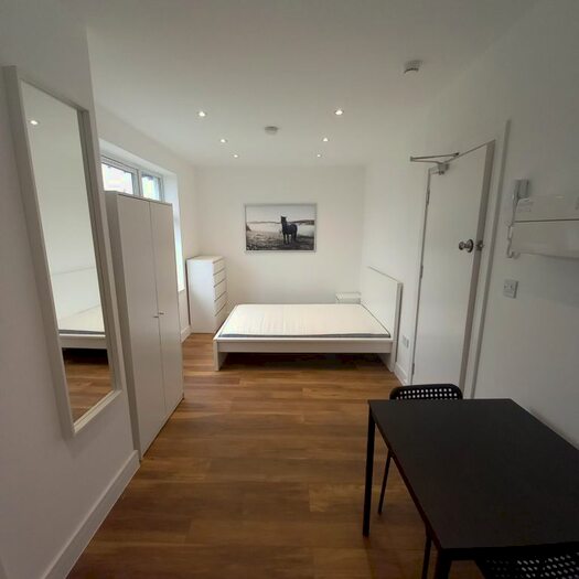 Studio To Rent In Hounslow Road, Feltham, TW14