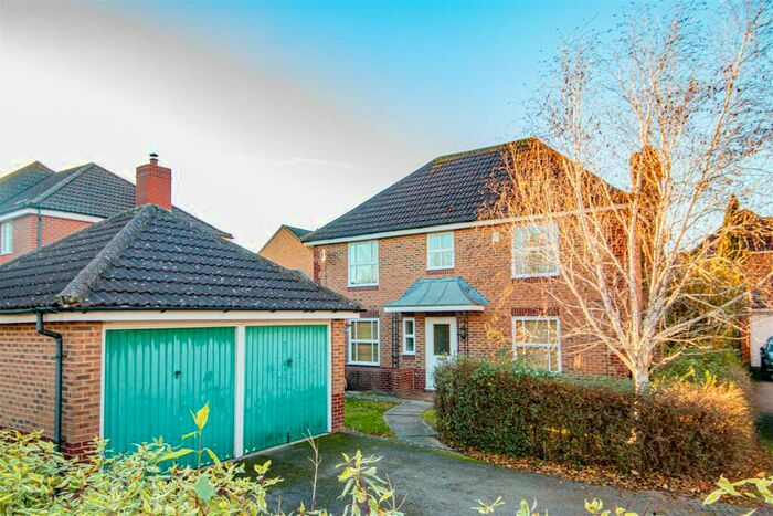 4 Bedroom Detached House To Rent In Hartland Avenue, Tattenhoe, MK4