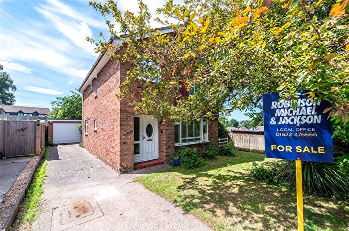 4 Bedroom Detached House For Sale In Saltwood Road, Maidstone, Kent, ME15