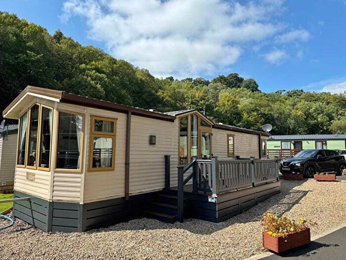 2 Bedroom Park Home For Sale In Stanhope Burn Holiday Park, Crawleyside, DL13