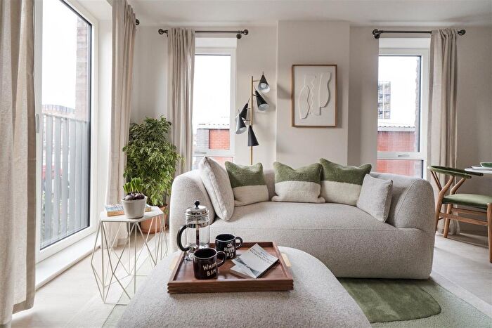 2 Bedroom Flat For Sale In Eliza Yard, Ancoats, M4