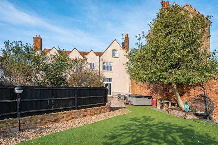 4 Bedroom Mews For Sale In Bluecoat Yard, Ware, SG12