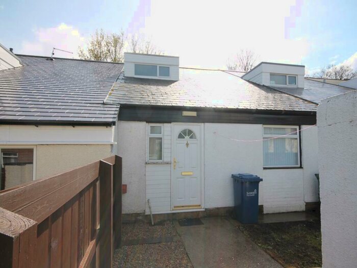 3 Bedroom Semi-Detached House To Rent In Waskerley Road, Washington, Tyne And Wear, NE38