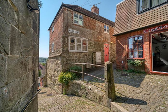 2 Bedroom End Of Terrace House For Sale In Park Lane, Shaftesbury, SP7