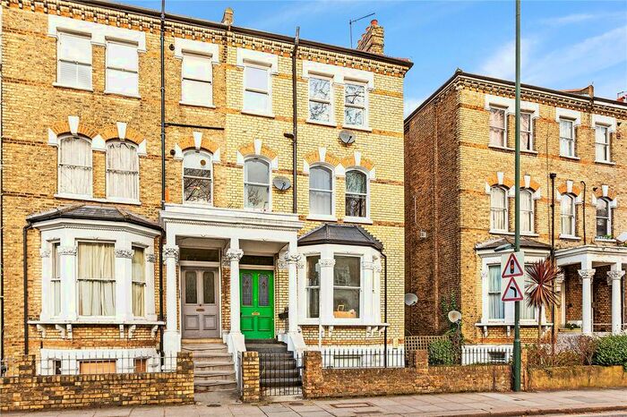 1 Bedroom Flat To Rent In Richmond Road, Twickenham, TW1