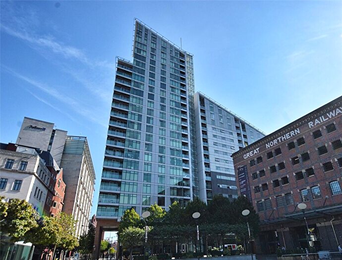 2 Bedroom Apartment For Sale In Watson Street, Manchester, Greater Manchester, M3