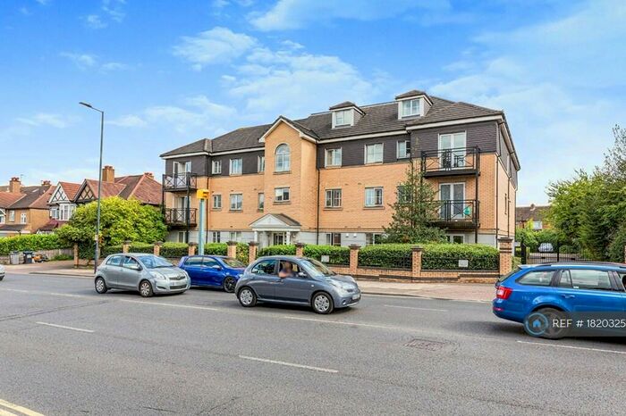 3 Bedroom Flat To Rent In Bowles Court, Harrow, HA3