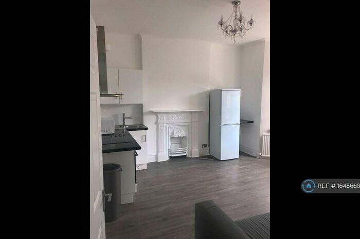 1 Bedroom Flat To Rent In Ebbsfleet Road, London, NW2