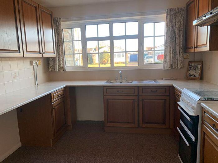 2 Bedroom Detached Bungalow To Rent In Roman Way, Horncastle, LN9