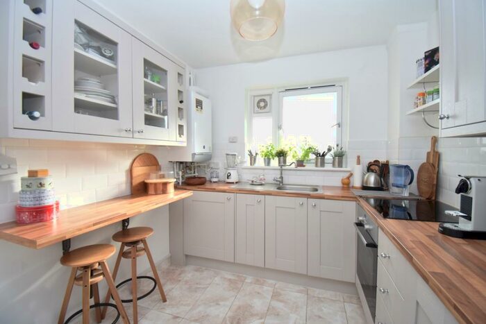 1 Bedroom Flat To Rent In Walmer Terrace London, SE18