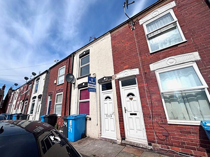 2 Bedroom Terraced House To Rent In Farringdon Street, Hull, HU5