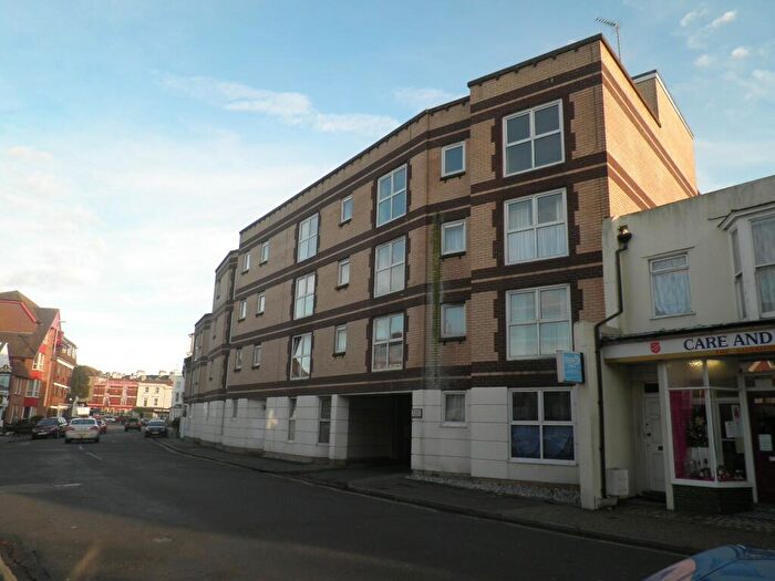 1 Bedroom Flat To Rent In Phoenix Court, Langney Road, Eastbourne, BN22