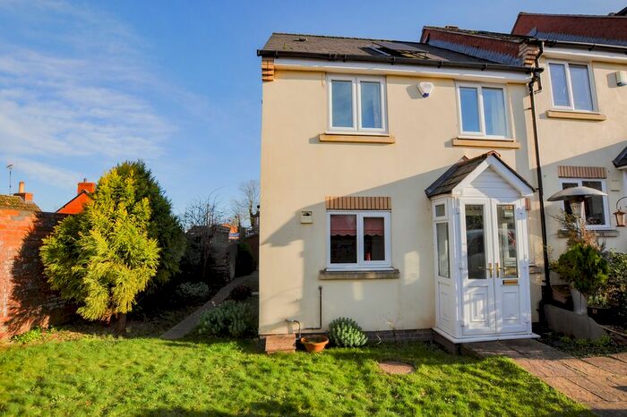 2 Bedroom End Of Terrace House To Rent In Cantilupe Road, Ross-On-Wye HR9