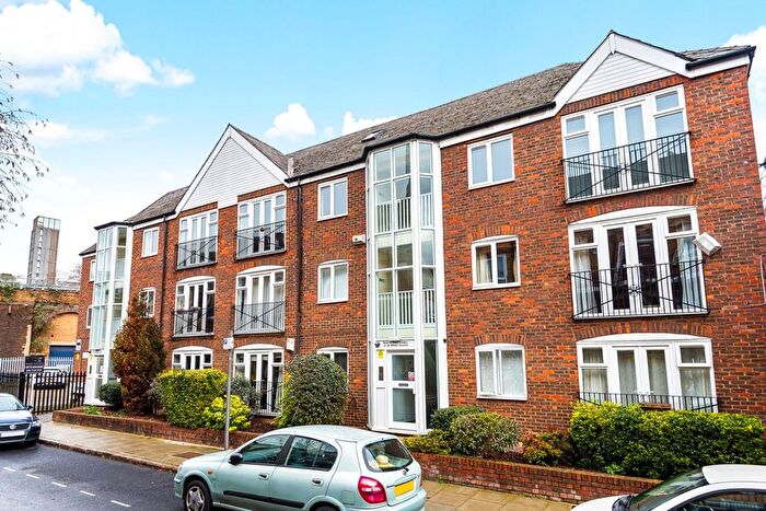 1 Bedroom Flat To Rent In Whites Grounds, London, SE1