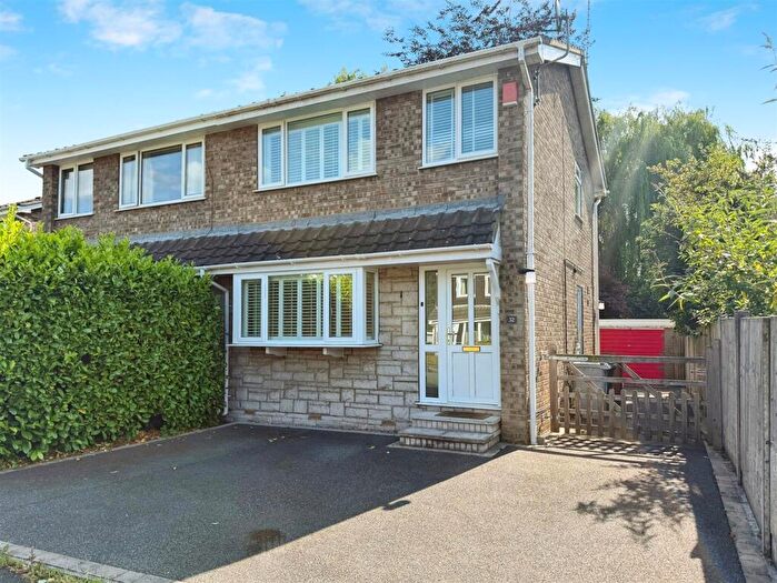 3 Bedroom Semi-Detached House For Sale In Gowy Close, Alsager, ST7