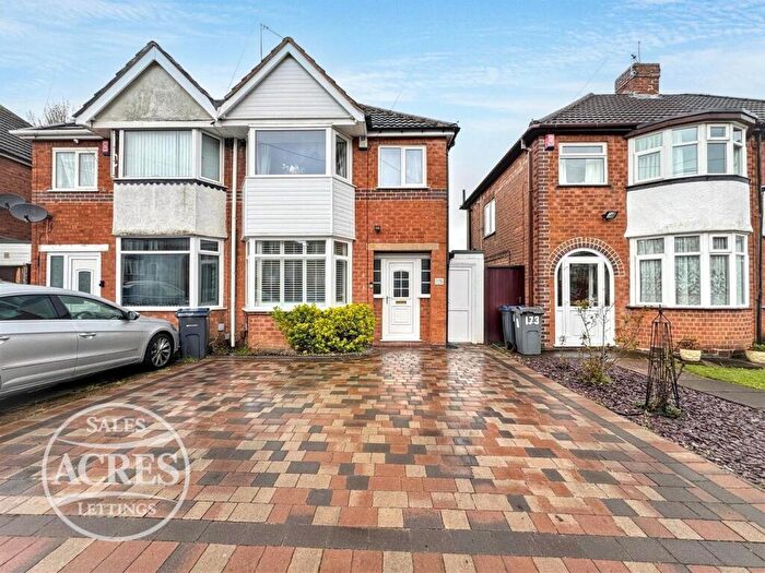 3 Bedroom Semi Detached House For Sale In Cramlington Road, Great Barr, Birmingham, B42