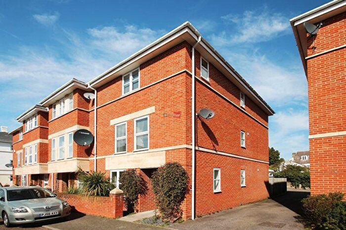 5 Bedroom Terraced House To Rent In Gun Tower Mews, Rochester, ME1