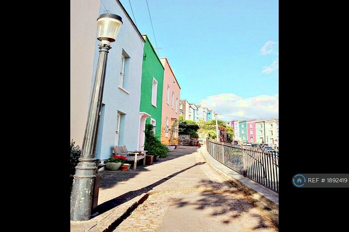 2 Bedroom Terraced House To Rent In Ambra Vale South, Bristol, BS8