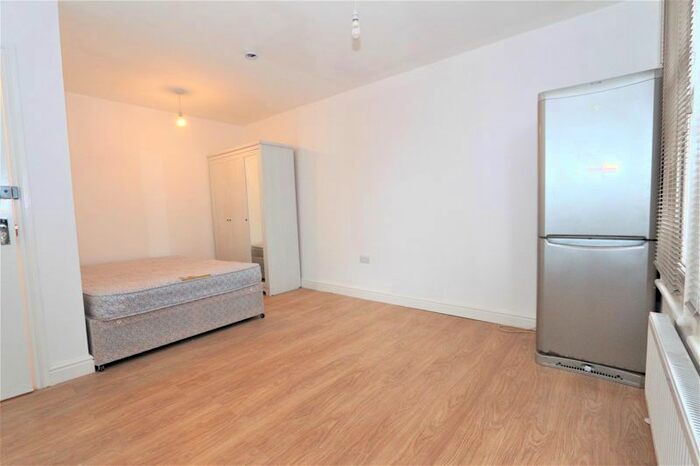 Property To Rent In Lymington Avenue, London, N22