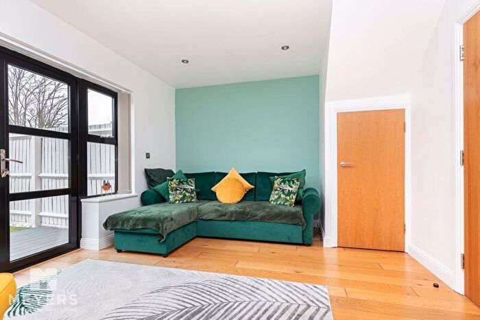 3 Bedroom Terraced House For Sale In Leaphill Mews, Leaphill Road, Bournemouth, BH7
