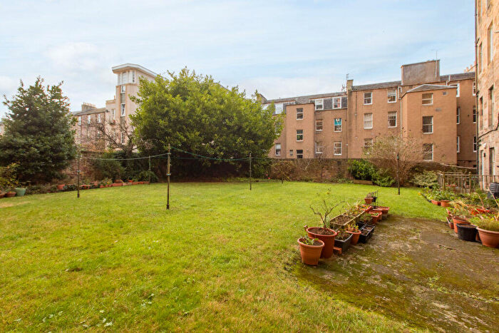 2 Bedroom Flat For Sale In Gf, Blackwood Crescent, Newington, EH9