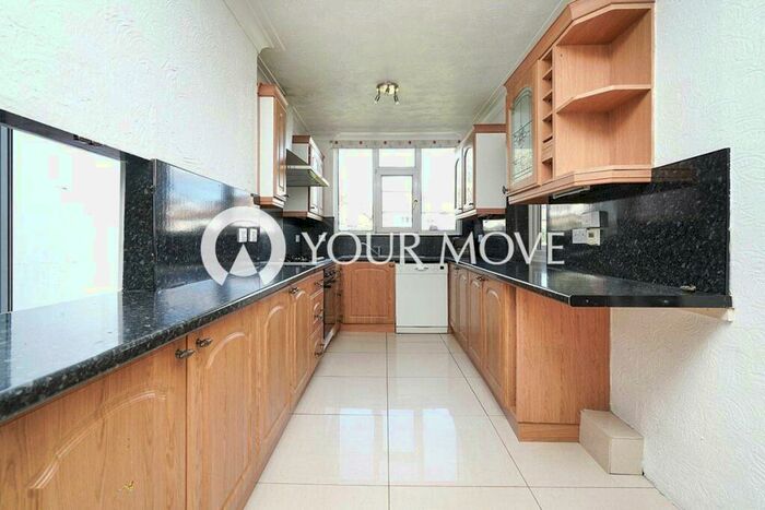 4 Bedroom Semi-Detached House To Rent In Waverley Avenue, Sutton, SM1