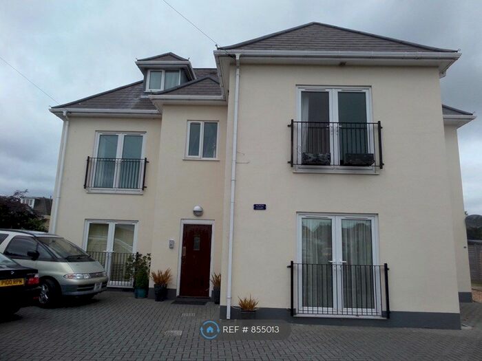 2 Bedroom Flat To Rent In Christchurch, Christchurch BH23