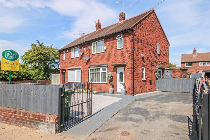 2 Bedroom Semi-Detached House For Sale In Queens Park Drive, Castleford, WF10