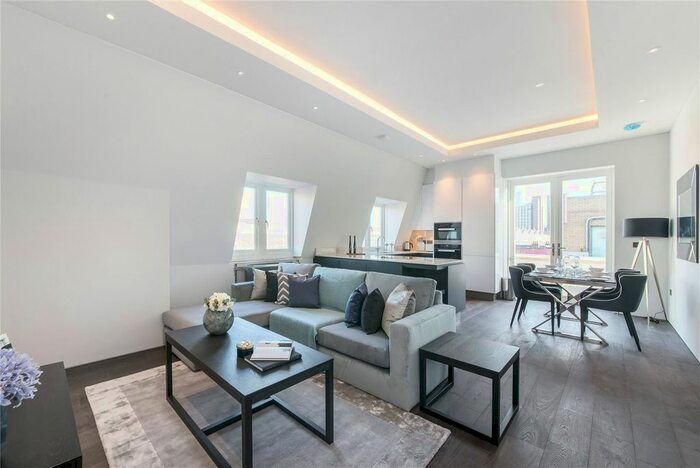 2 Bedroom Flat To Rent In Dover House, Westminster Bridge Road, Waterloo, London, SE1